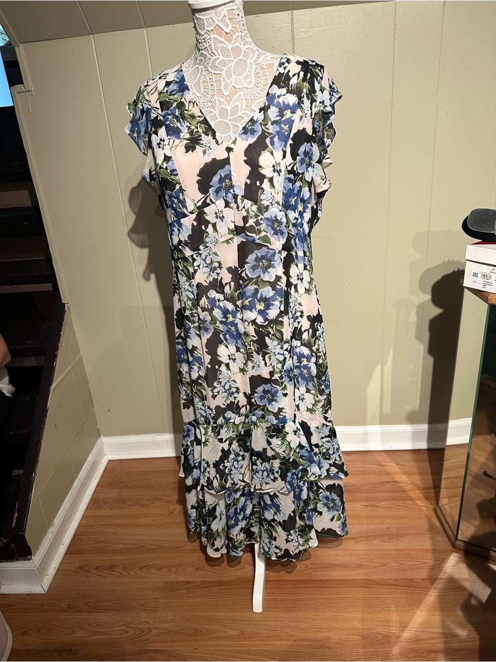 Tommy Hilfiger Blue and White Floral V-Neck Ruffle Midi Dress